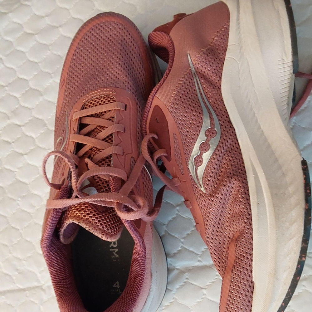 Women's runners